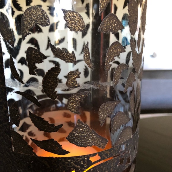 Gold vase candle holder - Picture 5 of 10